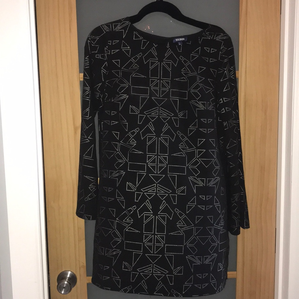 Chiffon geometrically patterned long sleeve dress
